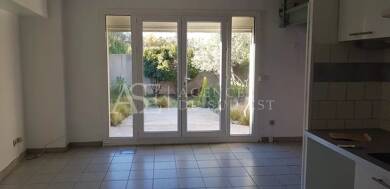 Appartement à louer 805 € 1 pièce 32,9 m² RDC disponible à partir du 02/06/2025 Éguilles 13510