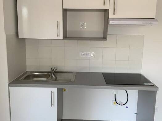 Appartement à louer 781 € 3 pièces 2 chambres 60 m² 1er étage Collettes Est Draguignan 83300