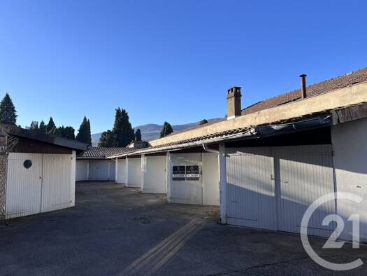 Parking à louer 100 € 12 m² Foix 09000