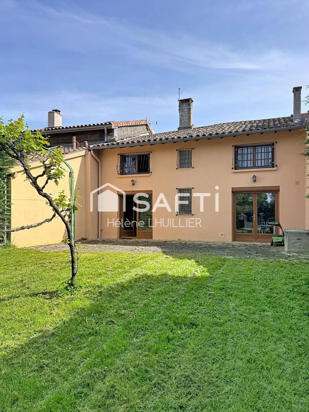 Maison à vendre, 150m², SAINTE FOY DE PEYROLIERES