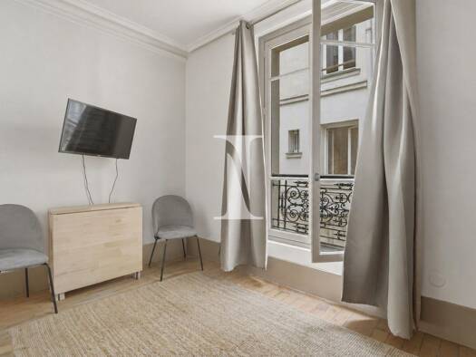 Appartement à vendre 295 000 € 1 pièce 19,07 m² Étage 3/4 Hoche-Friedland Paris 8ème arrondissement 75008