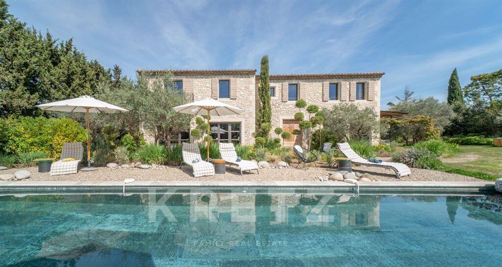 Maison à vendre, 270m², EYGALIERES