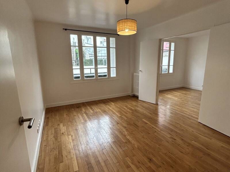 Maison à louer, 77m², PARIS 18E