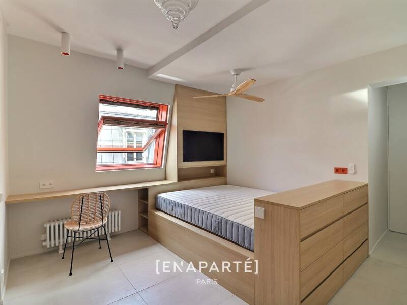 Maison à louer, 26m², PARIS 9E