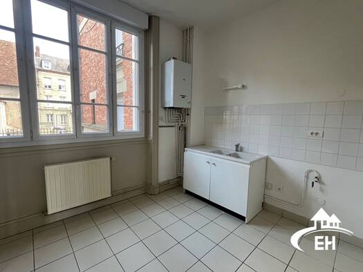 Appartement à louer 690 € 2 pièces 1 chambre 84 m² Centre Ville L Aigle 61300