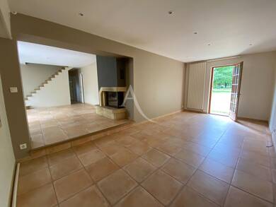 Maison à vendre 180 000 € 5 pièces 4 chambres 172 m² 3 417 m² de terrain Lorris 45260