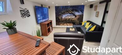Appartement à louer 299 € 1 pièce 4 chambres 9 m² RDC Chartreux Troyes 10000