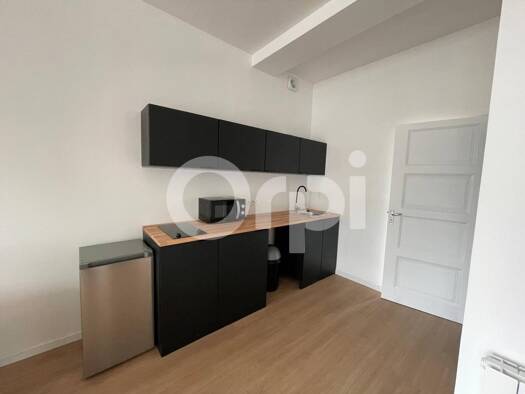 Appartement à louer 440 € 2 pièces 1 chambre 28,4 m² RDC/2 Chabanais 16150