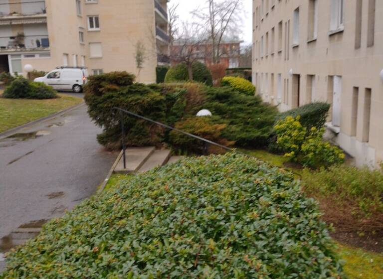 Appartement à vendre 99 000 € 1 pièce 1<br/>chambre 11 m²<br/>superficie RDC/4<br/>étage Charlemagne Maisons Laffitte 78600