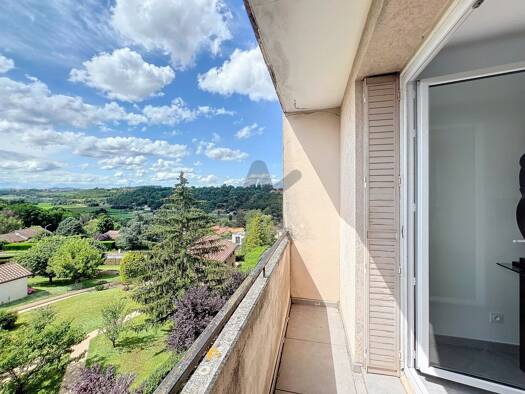 Appartement à vendre 195 000 € 4 pièces 2 chambres 67,2 m² Étage 3/3 L'Arbresle 69210