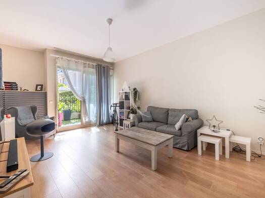 Appartement à vendre 228 500 € 3 pièces 2 chambres 60,86 m² RDC/3 Saint Martin Pontoise 95300