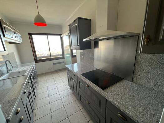 Appartement à louer 788 € 4 pièces 3 chambres 96,79 m² 2ème étage Vieil Angoulême-Centre Ville Angoulême 16000