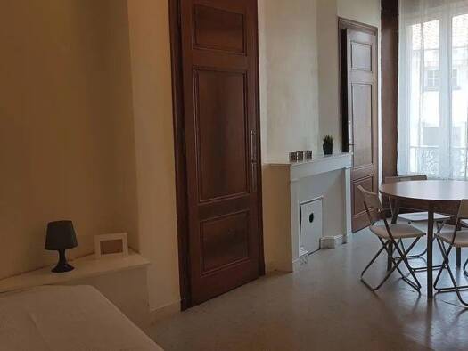 Appartement à louer - logement étudiant 415 € 2 pièces 1 chambre 25 m² 3ème étage Saint-Étienne 42000