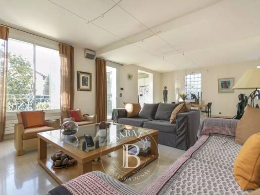 Maison à vendre 1 540 000 € 7 pièces 5 chambres 176 m² 311 m² de terrain Marceau - République Courbevoie 92400