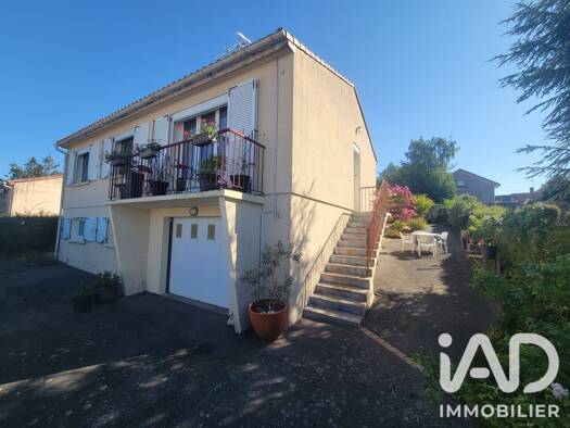 Maison à vendre 147 000 € 3 pièces 2 chambres 76 m² 705 m² de terrain Réaumur 85700