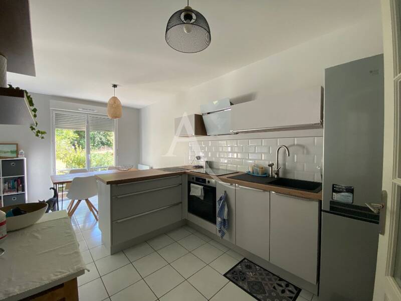 Maison à louer, 69m², PELLOUAILLES LES VIGNES