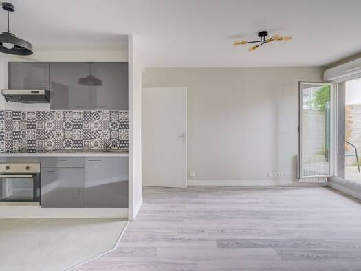 Appartement à vendre - Première occupation 183 000 € 2 pièces 1 chambre 40,13 m² RDC/4 Drancy Centre Drancy 93700