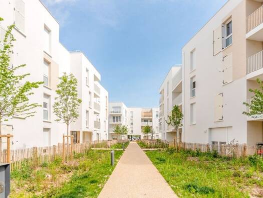 Appartement à louer 918 € 2 pièces 1 chambre 43 m² 3ème étage Zone d'Activité les Bordes Bondoufle 91070