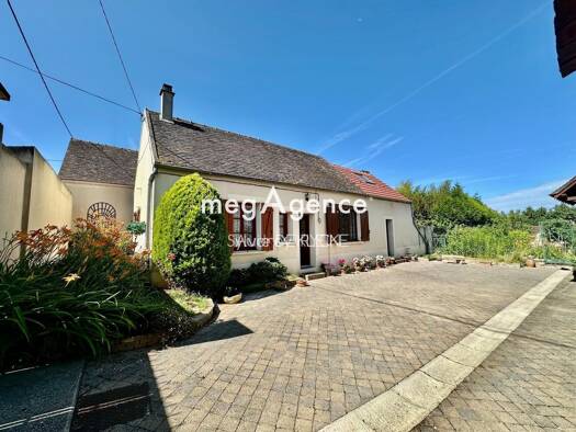 Maison à vendre 170 000 € 5 pièces 3 chambres 118 m² 565 m² de terrain Villeblevin 89340