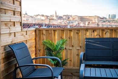 Duplex à vendre 295 000 € 1 pièce 43 m² Dernier étage, Étage 4/4 Marseille 1er 13001