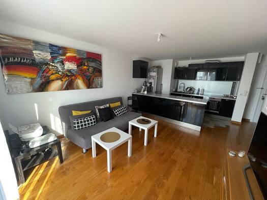Appartement à louer 1 200 € 3 pièces 2 chambres 58 m² Étage 4/5 Les Changis Rosny-sous-Bois 93110