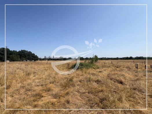 Terrain constructible à vendre 45 000 € 3 666 m² de terrain Lusanger 44590