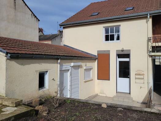Maison de ville à louer 720 € 4 pièces 3 chambres 90 m² 139 m² de terrain La Couronne-Saint Henri Le Creusot 71200