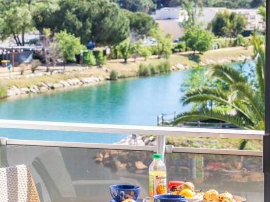 Appartement à louer 1 200 € 2 pièces 1 chambre 46 m² 3ème étage Le Cottage Mandelieu-la-Napoule 06210