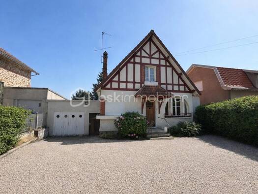 Maison à vendre 289 000 € 4 pièces 3 chambres 90 m² 700 m² de terrain Centre Ville Centre et Nord Coulommiers 77120