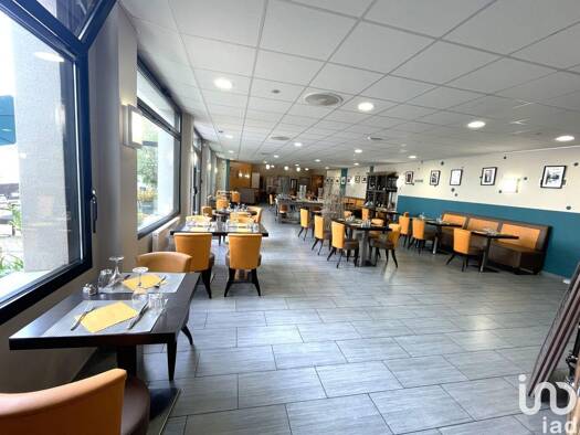 Local commercial à vendre 190 000 € 330 m² de surface de vente Centre Ville Ouest Ploufragan 22440