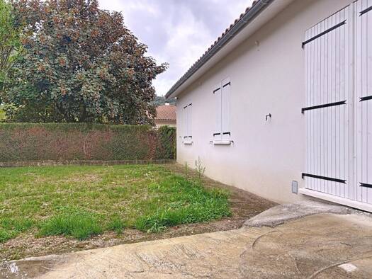 Maison de plain-pied à vendre 249 000 € 5 pièces 2 chambres 90 m² 306 m² de terrain Tarascon-sur-Ariege 09400