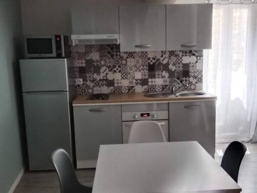 Maison à louer 650 € 3 pièces 2 chambres 60 m² Centre Ville Est Le Soler 66270