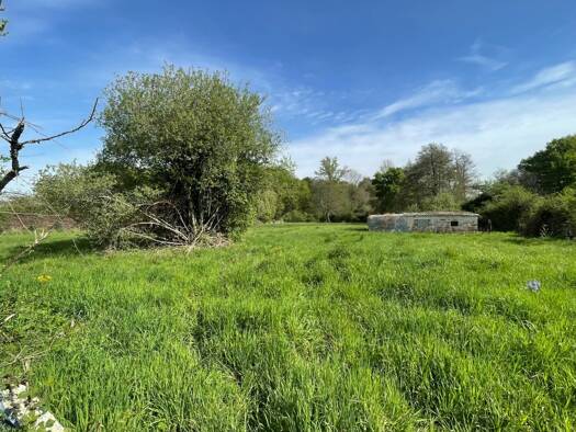 Terrain constructible à vendre 27 500 € 903 m² de terrain Étauliers 33820