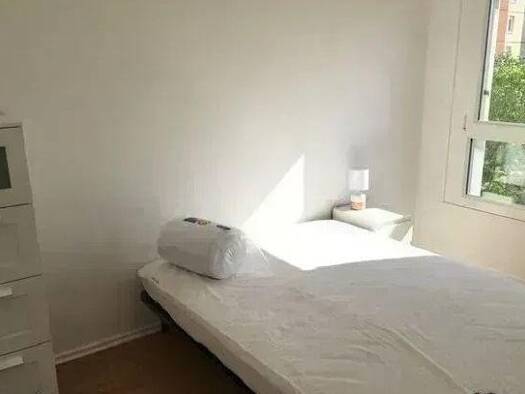 Appartement à louer - logement étudiant 540 € 1 pièce 85 m² 3ème étage Talence 33400