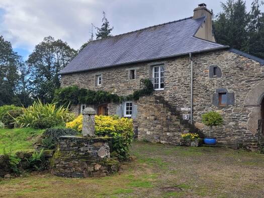 Maison à vendre 225 500 € 8 pièces 5 chambres 164 m² 3 598 m² de terrain Saint-Mayeux 22320