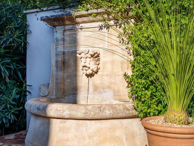 Maison à vendre, 400m², GRIMAUD
