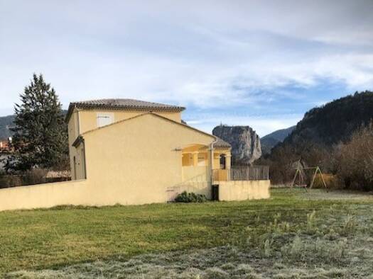 Villa à vendre - Première occupation 350 000 € 5 pièces 4 chambres 150 m² 1 076 m² de terrain Castellane 04120