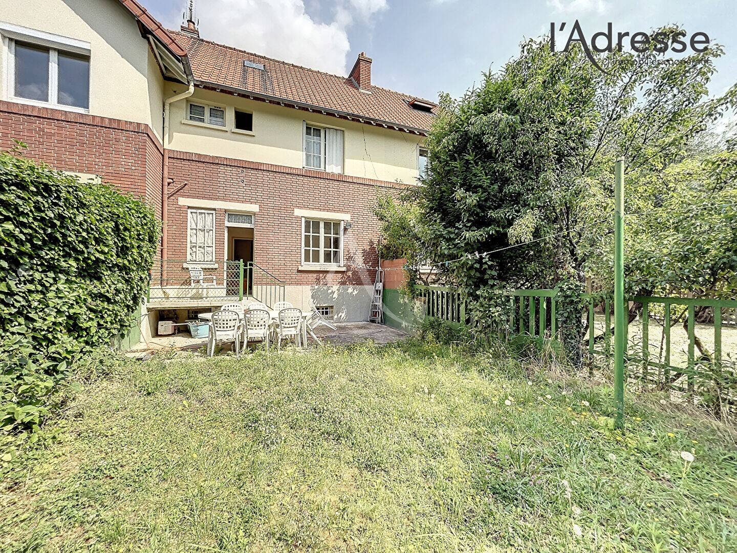 Maison à vendre, 97m², SURESNES