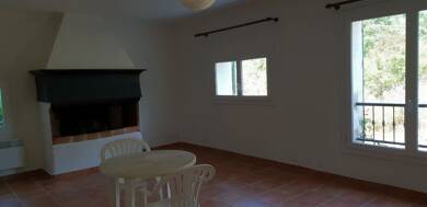 Appartement à louer 980 € 3 pièces 3 chambres 90 m² 1er étage Gréoux-les-Bains 04800