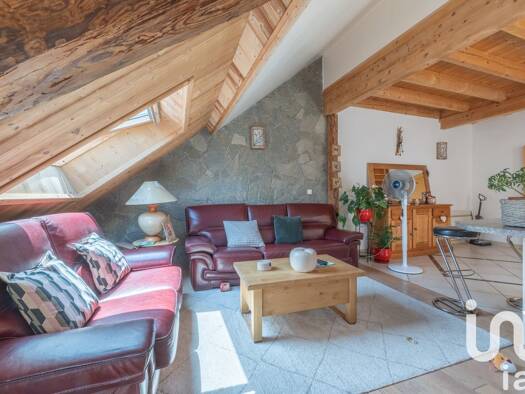 Duplex à vendre 270 000 € 4 pièces 3 chambres 111 m² Étage 3/3 Le Bourg-d'Oisans 38520
