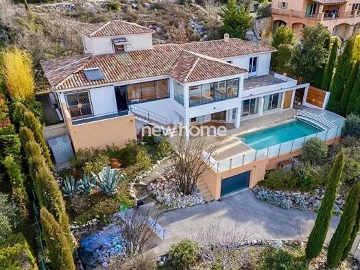 Maison à vendre 940 000 € 6 pièces 4 chambres 274 m² 1 699 m² de terrain Saint-Vallier-de-Thiey 06460