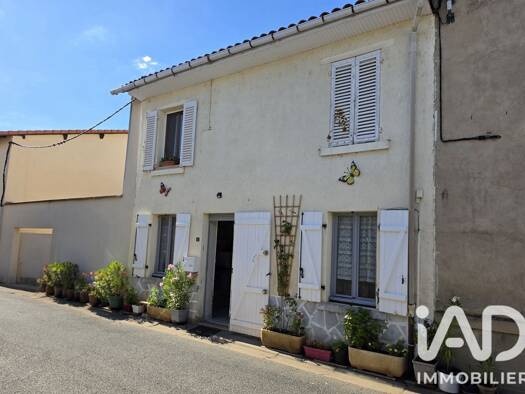 Maison à vendre 98 000 € 4 pièces 2 chambres 87 m² Seychalles 63190
