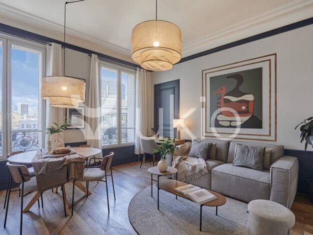 Appartement à louer 3 768 € 3 pièces 2 chambres 80 m² Étage 3/6 La Plaine des Sablons Neuilly-sur-Seine 92200