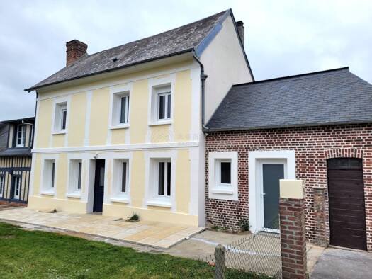 Maison à louer 900 € 5 pièces 3 chambres 88 m² 100 m² de terrain Yvetot 76190