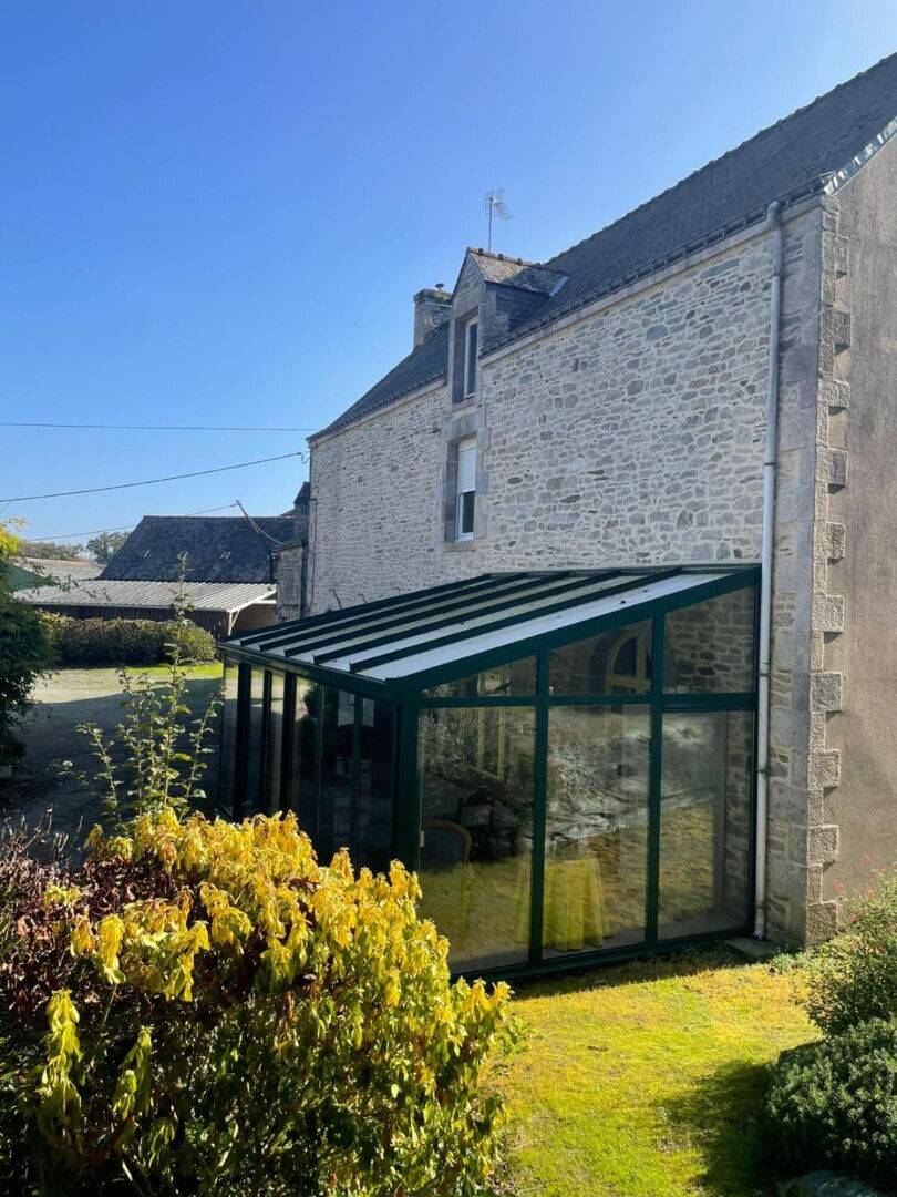 Maison à vendre, 162m², PLUMELIAU