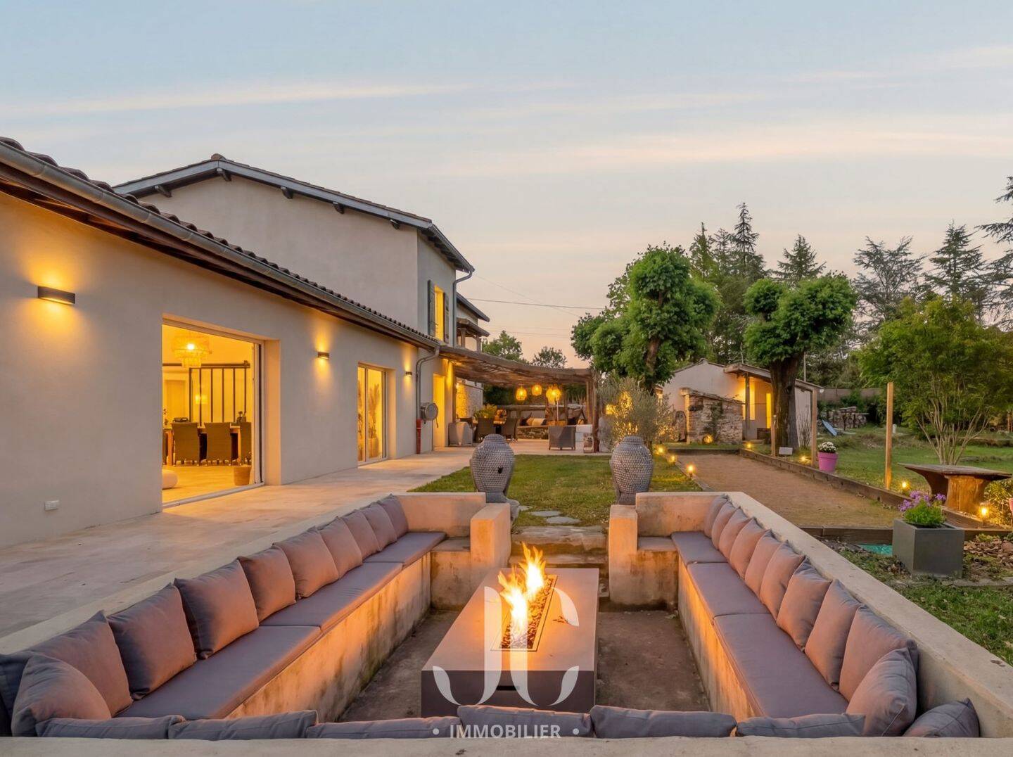 Maison à vendre, 383m², MARCILLY D'AZERGUES