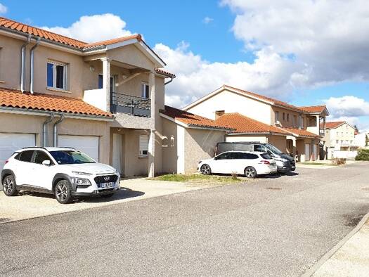 Appartement à louer 716 € 2 pièces 1 chambre 40 m² Étage 1/1 Soucieu-en-Jarrest 69510