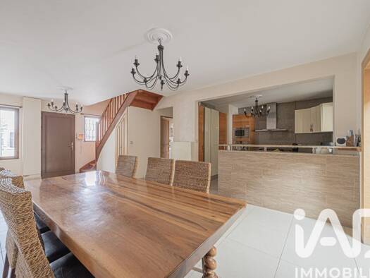 Maison à vendre 350 000 € 5 pièces 4 chambres 109 m² 500 m² de terrain Les Oiseaux Montfermeil 93370