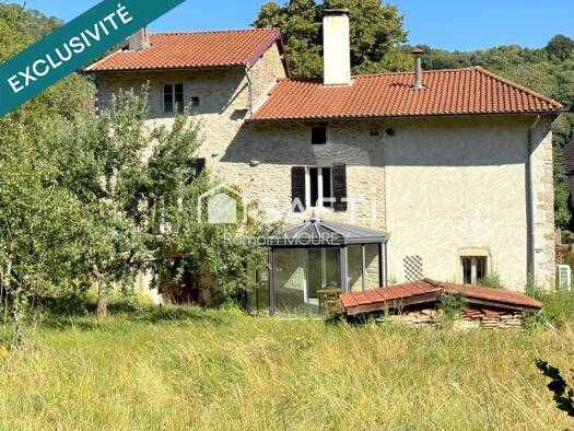 Maison à vendre 221 000 € 4 pièces 3 chambres 130 m² 4 420 m² de terrain Saint-Amour 39160