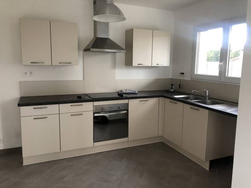 Maison à louer, 107m², VEAUCHE